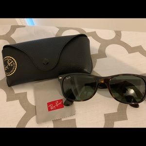 Rayban Wayfarer RB 2132